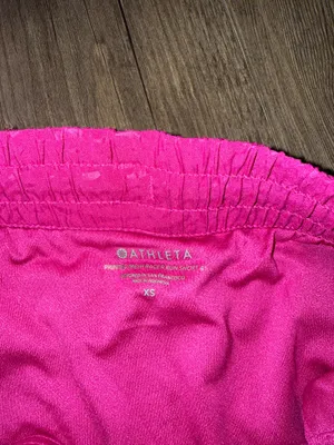 Athleta Mesh Racer Run Shorts 4" Shorts thumbnail 3