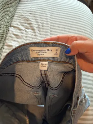 Abercrombie Mom High-Rise Shorts Curve Love thumbnail 3