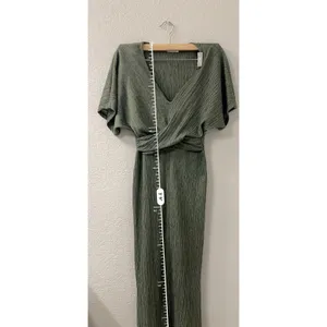 All In Favor Nwt Olive‎ Plisse Textured Dress Size S thumbnail 5
