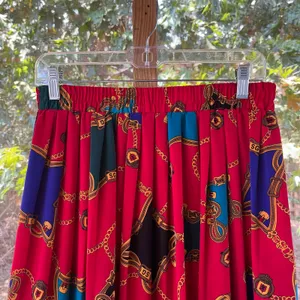 S.G. Sport Women's Vintage Red & Gold Printed Chain Crest Pleated Skirt Size M thumbnail 3