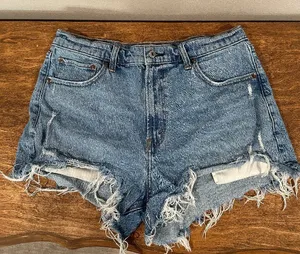 Abercrombie High Rise Mom Jean Shorts Raw Hem Size 31/12 thumbnail 1
