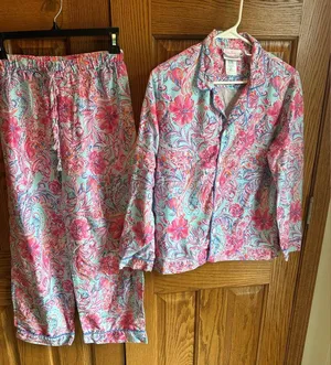 Lilly Pulitzer For Pottery Barn Isla De Coco Loose Pajama Set Teen Size Small thumbnail 1