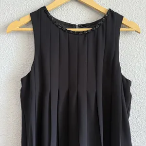 ABS Embellished Neckline Mini Dress Size 6 EUC Pockets‎ Pleated thumbnail 2