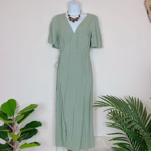 Bellevue the Label Aubery Green Short Sleeve Wrap Midi Dress NWT thumbnail 2