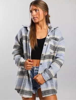 Buckle BKE Blue Plaid Button Front Oversized Shacket size L thumbnail 1