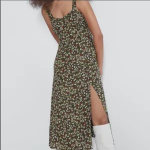 ✨HP✨ZARA Floral Midi Dress ✨ thumbnail 4