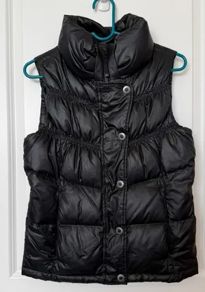 Prana Milly Quilted Puffer Vest Size Small Down Insulated Full Zip Black thumbnail 1