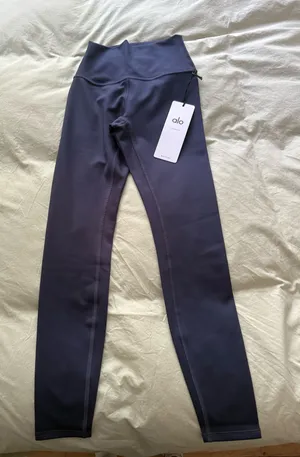 Alo Yoga High-Waisted Leggings 7/8 Airlift thumbnail 1