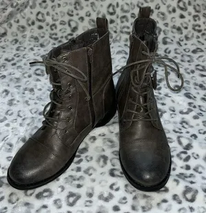 ID Required Boots Gray Size 10 thumbnail 2
