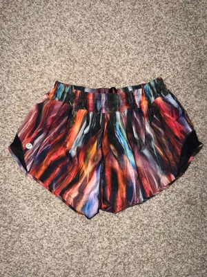 Lululemon Hotty Hot Shorts 2.5" thumbnail 2