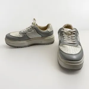 Madden Girl Natlie Sneakers Womens Size 7M White Grey Preowned thumbnail 2