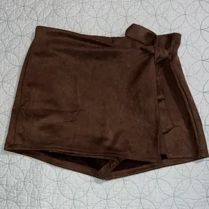 HAUTE MONDE women’s size XL wrap style feels like suede brown skort 2” inseam thumbnail 1