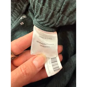 Quince FlowKnit Highrise Boyfriend Performance Joggers Heathered Green XS thumbnail 8