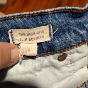 Madewell The High rise slim Boyjean Distressed thumbnail 5