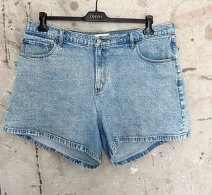 Abercrombie & Fitch the Dad Short High Rise Curve Love thumbnail 1