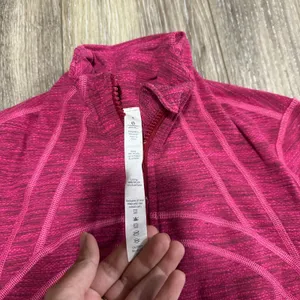 Lululemon pink Define Diamond Jacquard‎ Berry Rumble Jew Magenta jacket size 4 thumbnail 4