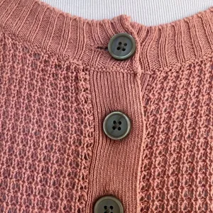 American Eagle Lightweight Open Knit Dusty Rose Long Sleeve Top/ Sweater Small thumbnail 4