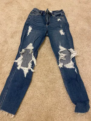 Hollister Mom Jeans thumbnail 1