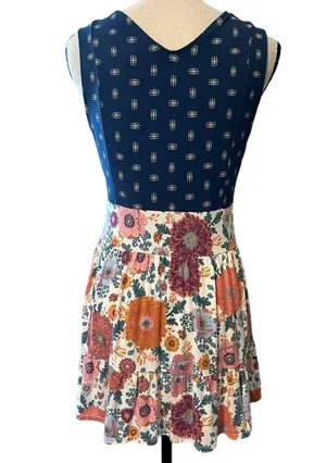 Matilda Jane sz small womens wide strap tank blue top with floral design bottom thumbnail 2