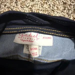 Isabel Maternity by Ingrid & Isabel Blue Skinny Jeggings Medium Wash Size 6/28R thumbnail 2