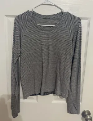 Swiftly Lululemon Long Sleeve thumbnail 1