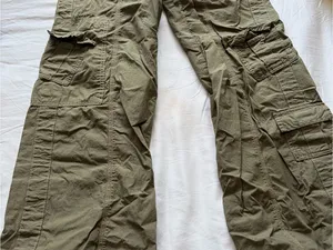 Olive Wide-Leg Cargo Jeans for Women - Comfortable Everyday Fit thumbnail 4