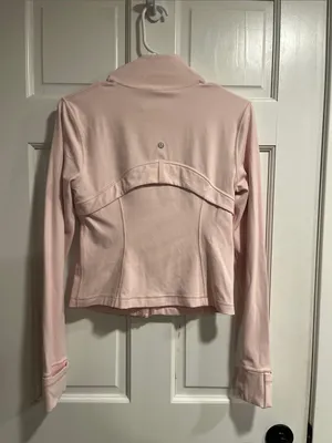 Lululemon Define Cropped Zip Up Jacket in Pink Size 8 thumbnail 4
