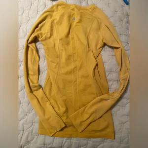Lululemon Golden Swiftly Tech 2.0 Long Sleeve Top thumbnail 2