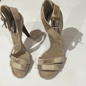 Dolce & Gabbana cream heels thumbnail 4