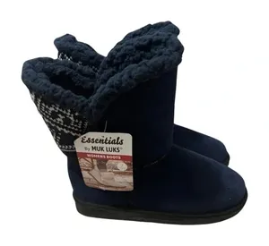 Essentials by Muk Luks Womens Navy Blue Fair Isle Knit Faux Fur Boots Size 7 NEW thumbnail 1