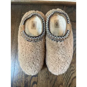 UGG Tazz Maxi Curly Chestnut Fur Slippers Womens Size 6 SOLD OUT thumbnail 3