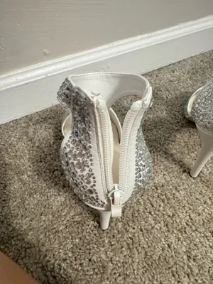 David's Bridal Crystal-Detailed Peep-Toe Shooties STYLE# NELIA 8.5 thumbnail 9
