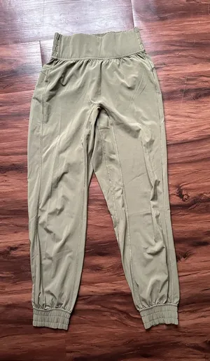 Lululemon Jogger thumbnail 1