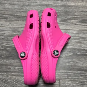 Crocs Classic Clogs Pink‎ Slip On Casual Comfort ShoesSize J5/W7/M5 thumbnail 4