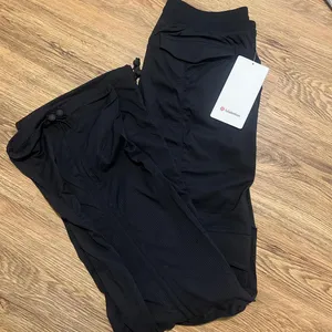 Lululemon Dance Studio Relaxed- Fit MR Cargo Jogger thumbnail 2