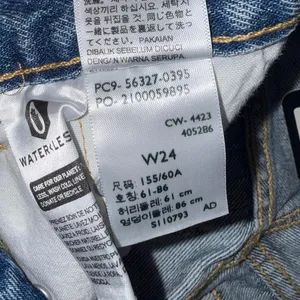 Levi's 501 Original Fit High Rise Shorts thumbnail 5