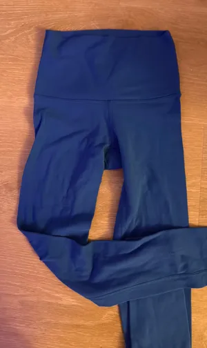 TNA Aritzia Leggings thumbnail 1
