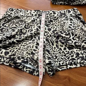 NWT Juicy Couture Ocelot Velour Animal Print Tracksuit Hoodie & Shorts Set Y2K L thumbnail 13