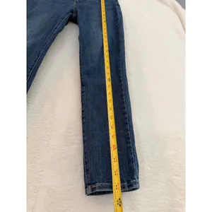 Levis 311 Shaping‎ Skinny Jeans Womens 28 Medium Wash Blue Mid Rise Denim thumbnail 4