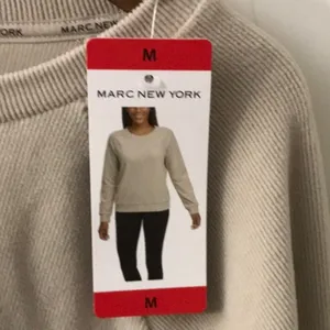 Marc New York Andrew Marc Crewneck Beige Sweater M Academia Cabincore Preppy NEW thumbnail 7