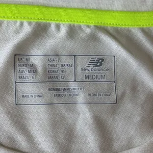 New Balance White Short Sleeve Athletic Top Size Medium thumbnail 7