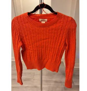 Jessica Simpson Super Soft and Cozy Sweater Orange Size Small Pullover Sweater thumbnail 1