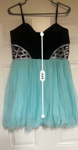 Macy's Homecoming / Semi Formal Dress thumbnail 4