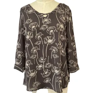 Maurice’s Gray Long Sleeve Popover Blouse thumbnail 3