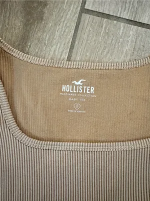 Hollister Ribbed Square-Neck Crop Top in Taupe thumbnail 2