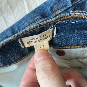 Madewell High Rise Denim Shorts W29 Medium Wash thumbnail 4