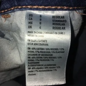 American Eagle distressed destroyed dark wash size 0 super stretch x jeggings thumbnail 2