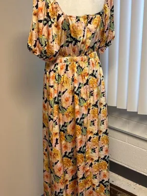 Sweetheart Floral Puff-Sleeve Midi Dress in Cream Floral thumbnail 6
