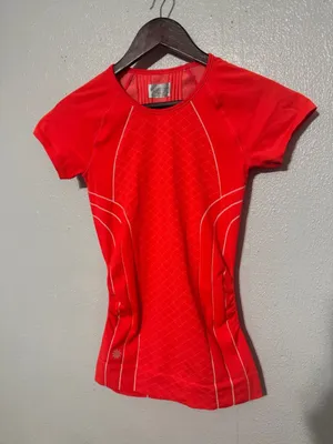 Athleta Finish Fast Line Tee Neon Orange Coral Short Sleeve Athletic Gym Shirt thumbnail 1