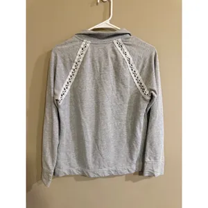 Lilly‎ Pulitzer Gray Quarter Zip Sweatshirt Lace Detail Women's Size S thumbnail 3